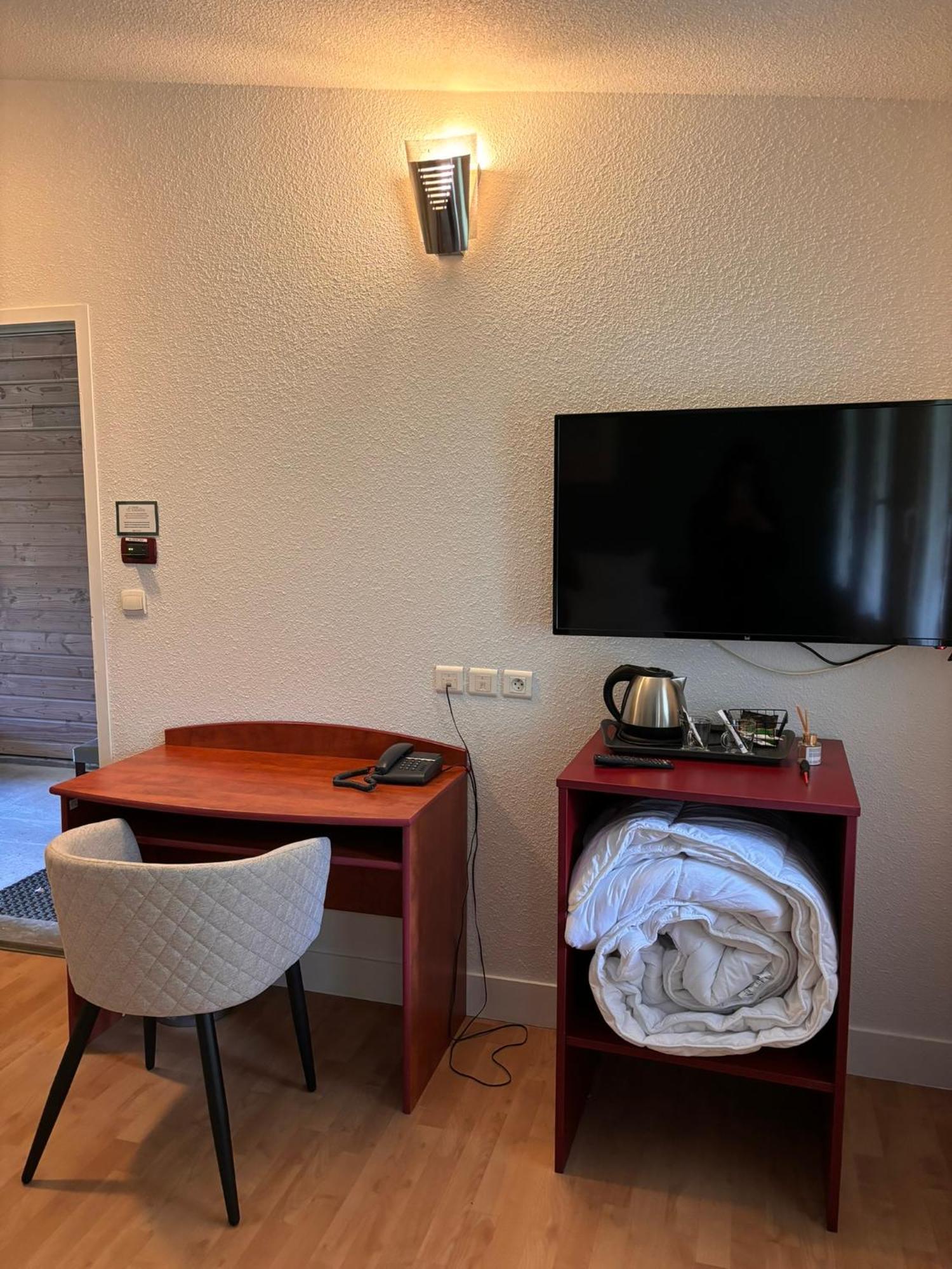 Hotel - Domaine De La Blanchardiere - Le Mans Changé Zewnętrze zdjęcie