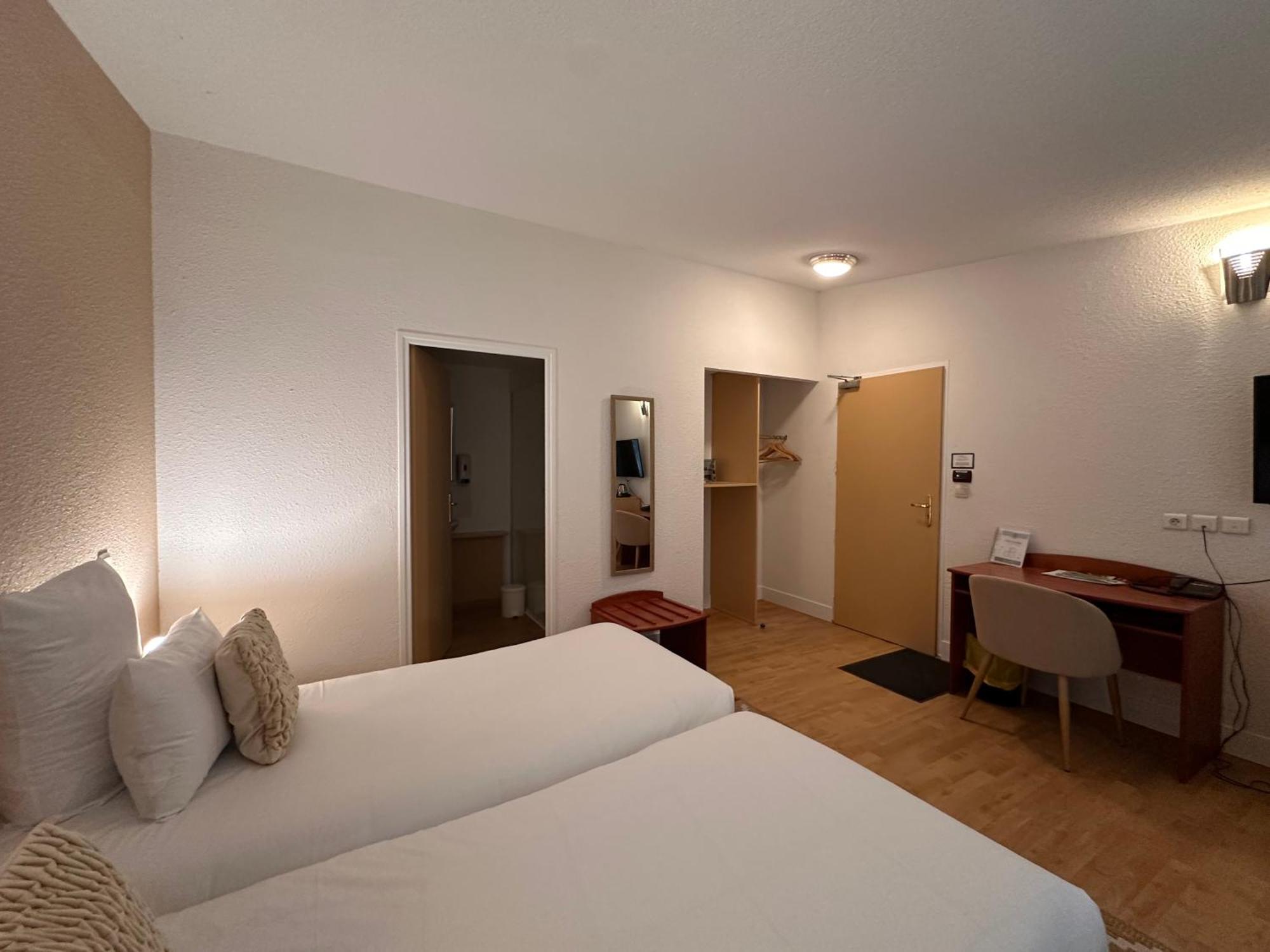 Hotel - Domaine De La Blanchardiere - Le Mans Changé Zewnętrze zdjęcie